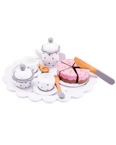 Spielset Teeservice aus Holz in Weiß mit Holztorte zum Zerteilen
